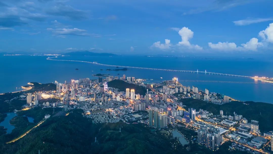 探索未来，2025新澳门和香港精准正版释义、解释与落实策略